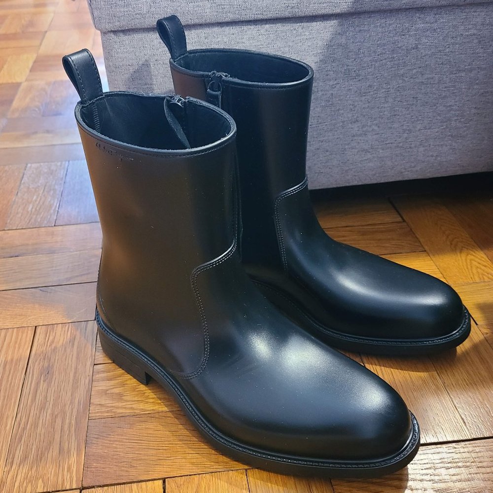 Ferragamo Men's Soffio Calf Black Leather Ankle Boots: US 6